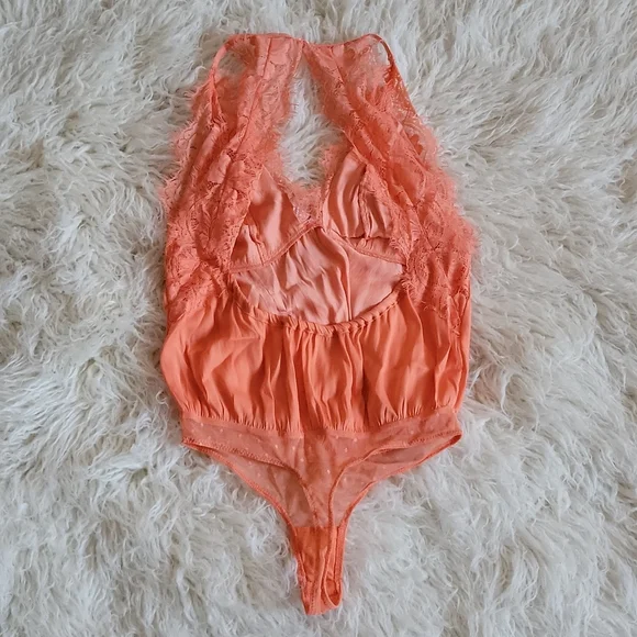 Free People Melrose Coralina Eyelash Lace Open Back Thong Bodysuit - Picture 3 of 10